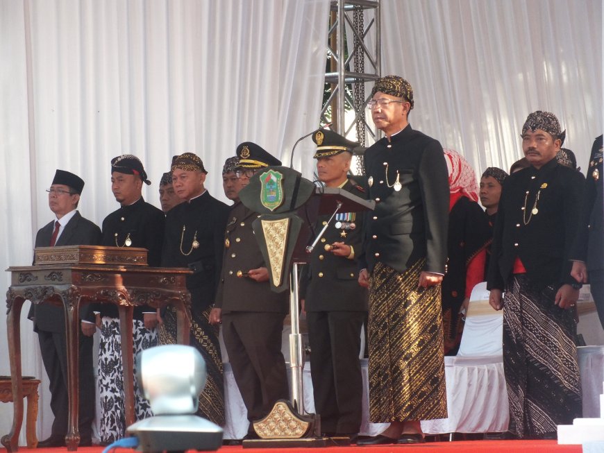 Dandim 0704 Banjarnegara Hadiri Upacara Pengibaran Bendera HUT ke-79 Kemerdekaan RI