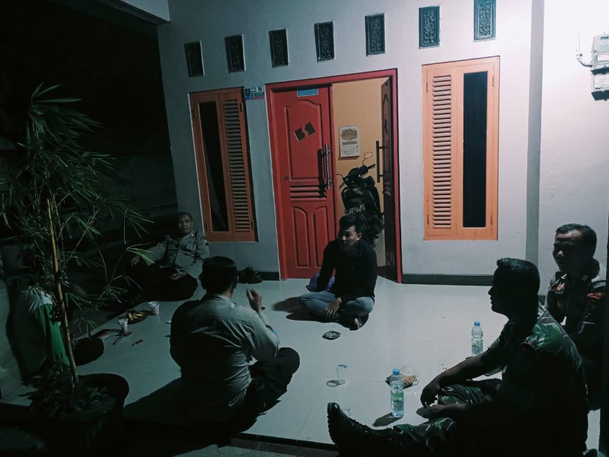 Pererat Sinergitas, Babinsa Koramil Suradadi dan Bhabinkamtibmas Komsos Bersama Kepala Desa Jatimulya.