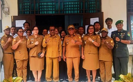Kepala Staf Kodim Jayapura Dampingi Pj Walikota Kunjungan Kerja Di Kelurahan