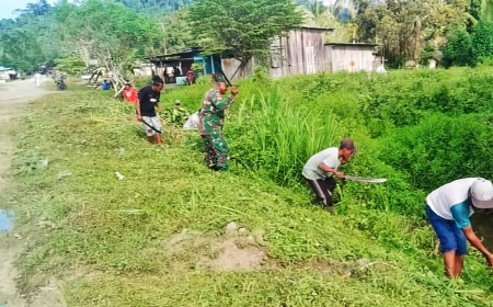 Peduli Kebersihan Lingkungan Di Wilayah Binaan Babinsa Kaureh Pelopori Kegiatan Kerja Bakti