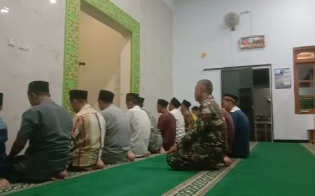 Babinsa Koramil Pangkah Sholat Subuh Berjamaah Di Desa Binaan