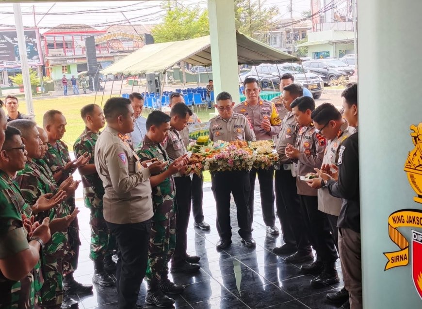 Kodim Tegal Terima Surprise HUT TNI Ke-79 Oleh Polres Tegal Kota