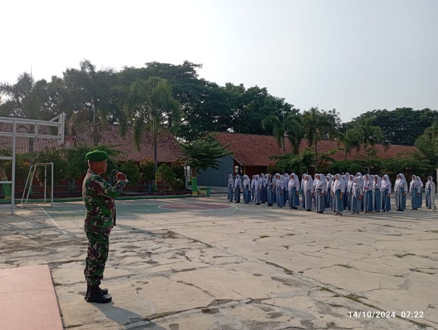 Danramil Slawi Berikan Wasbang Kepada Siswa SMK Bhakti Praja Curug Slawi