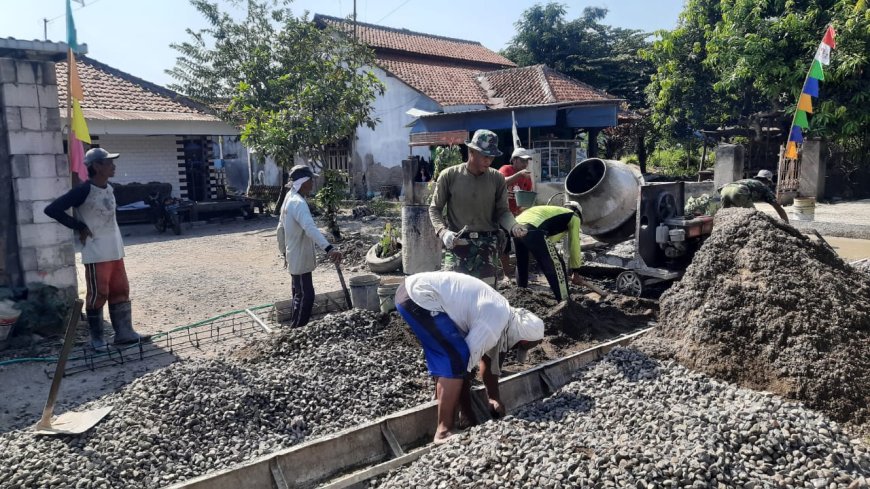 Satgas TMMD Kodim Tegal Bersama Warga Terus Selesaikan Pengecoran Jalan Beton Bertulang