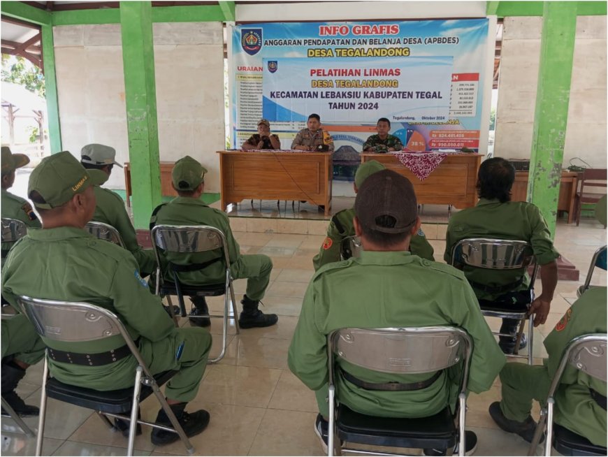 Terapkan Disiplin, Babinsa Lebaksiu Berikan Pelatihan Linmas Tegalandong