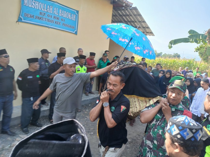 Bentuk Kepedulian, Babinsa Koramil Pangkah Takziah Ke Rumah Warga Binaan