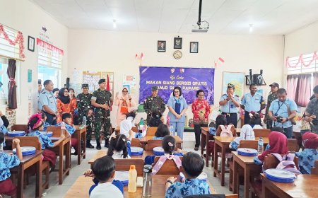 Dandim Jayapura Mendampingi Danlanud Silas Papare Uji Coba Makan Siang Gratis Kepada Siswa TK dan SD