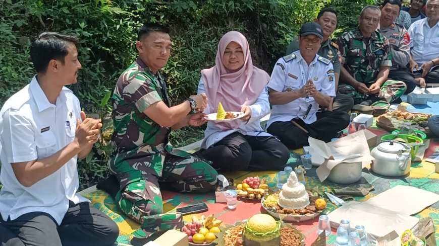 Dandim Tegal Hadiri Syukuran Jembatan Gantung Cenggini