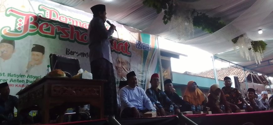 Babinsa Koramil Pangkah Hadiri Kegiatan Dermasandi Bersolawat
