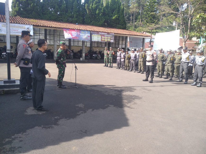 Anggota Koramil 19 Bumijawa Hadiri Apel Siaga Satlinmas Se-Kecamatan Bumijawa