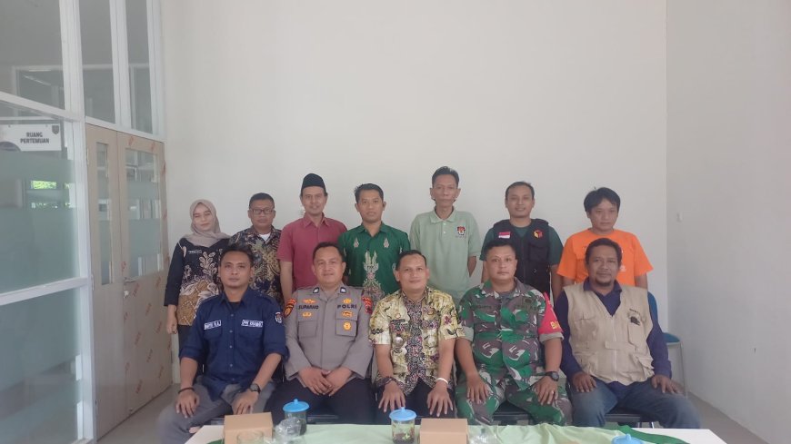 Babinsa Koramil Kramat Hadiri Rapat Koordinasi Persiapan Pendistribusian Logistik Pilkada 2024