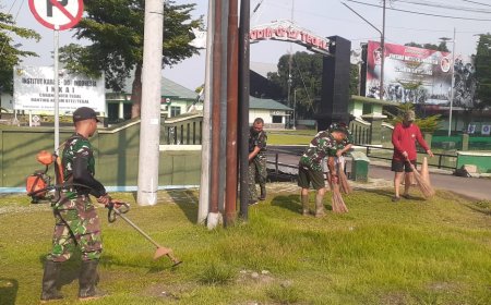 Peduli Kebersihan, Anggota Kodim 0712 Tegal Laksanakan Pembersihan Pangkalan