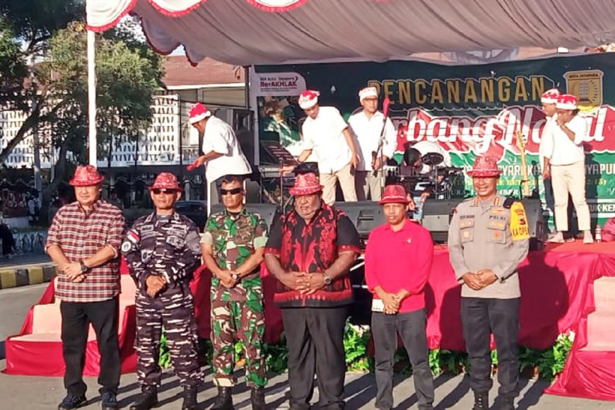 Suka Cita Sambut Natal Kepala Staf Kodim Jayapura Mengikuti Acara Pawai Gerbang Natal Kota Jayapura