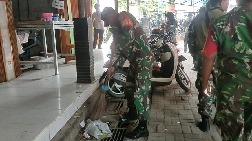 Peringati Hari Juang TNI AD, Kodim Tegal Gelar Karya Bakti Pembersihan Pasar