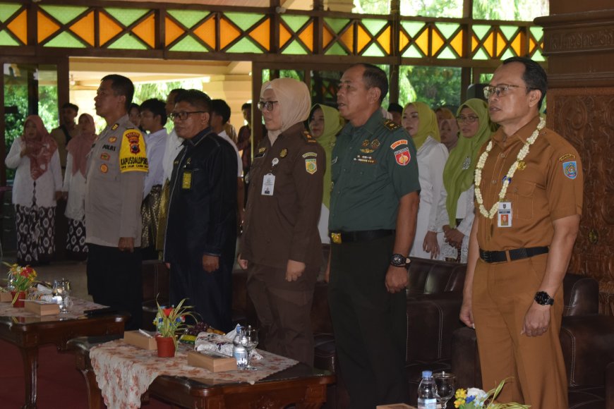 Wakili Dandim, Kasdim Tegal Hadiri Peringatan Hari Ibu Ke-96 Tingkat Kabupaten Tegal Tahun 2024