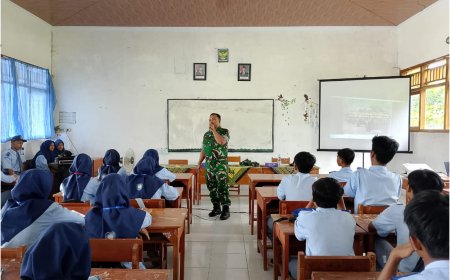 Babinsa Koramil Lebaksiu Berikan Latihan Dasar Kepemimpinan Kepada Siswa SMK NU Entrepreneur