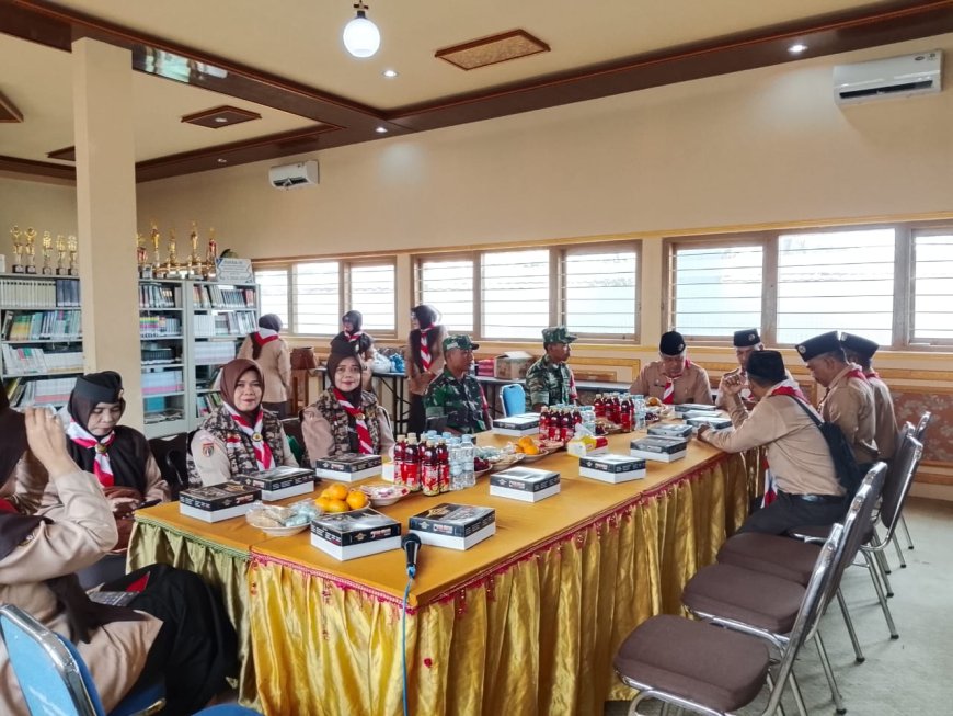 Babinsa Koramil 13 Banjarmangu Hadiri Pelantikan Pramuka Garuda Siaga