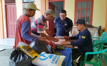 Ikhlas Sediakan Makanan Untuk Anggota Satgas TMMD Kodim Tegal