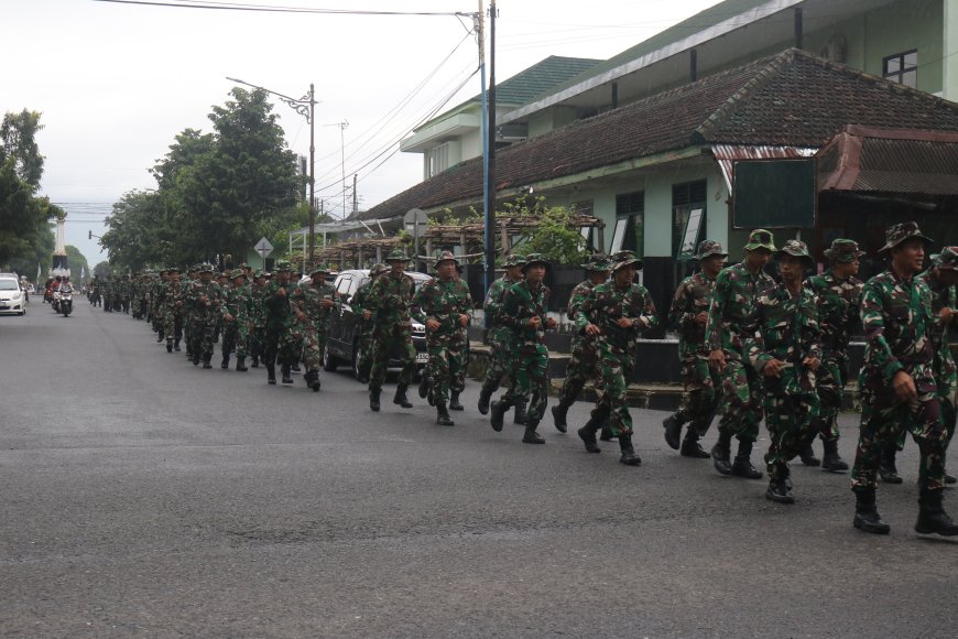 Prajurit Kodim 0704/Banjarnegara Gelar Latihan Hanmars Uji Ketahanan Fisik