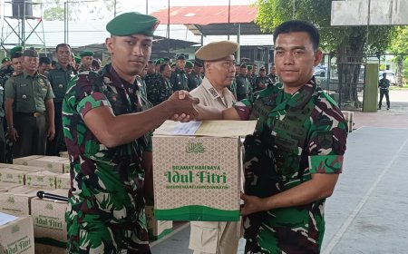 Dandim 0712 Tegal Bagikan Bingkisan Hari Raya Kepada Anggota