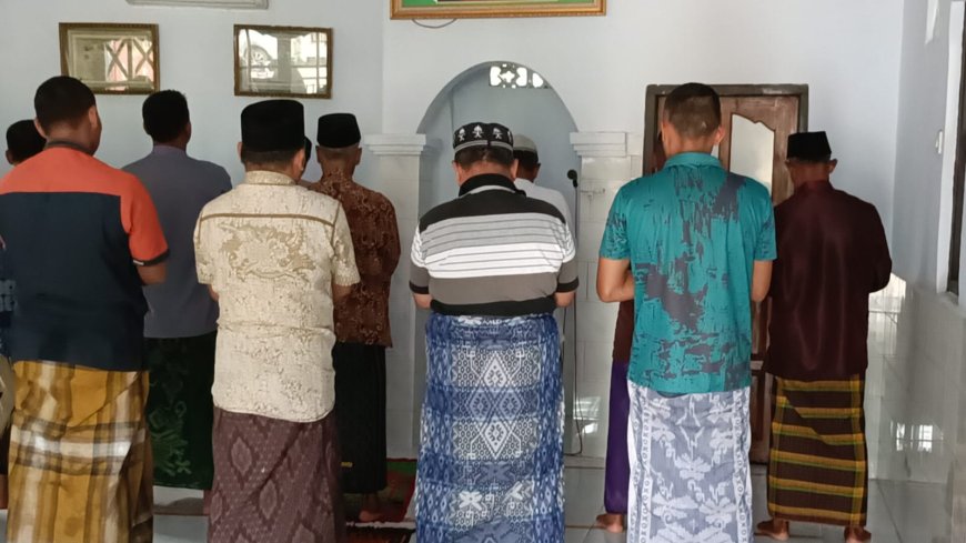 Di Tengah Padatnya Aktivitas, Satgas Tmmd Tidak Lupakan Ibadah