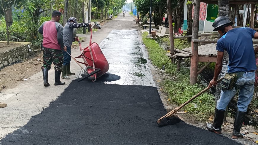 Hari Ke-21 Pengaspalan Jalan Terus Dikebut Pengerjaannya