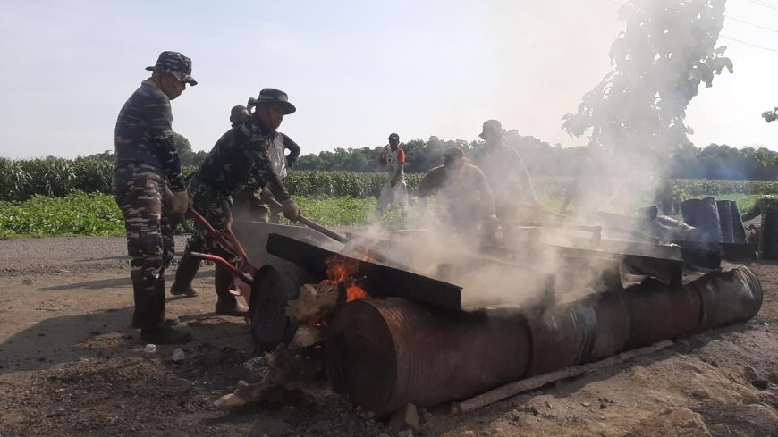 Puasa, Tak Kendorkan Semangat Goreng Aspal