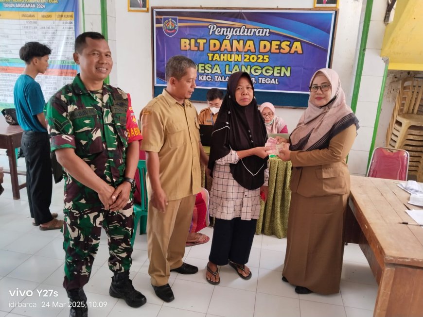 Babinsa serda habib hadiri Penyaluran Bantuan Langsung Tunai Dana Desa BLT DD  Desa Langgen