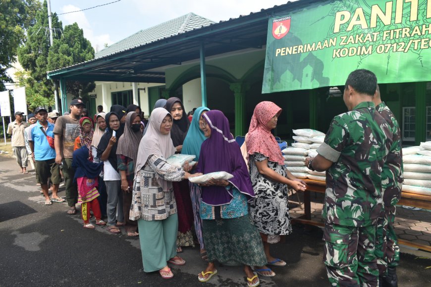 Kodim 0712 Tegal Salurkan Zakat Fitrah