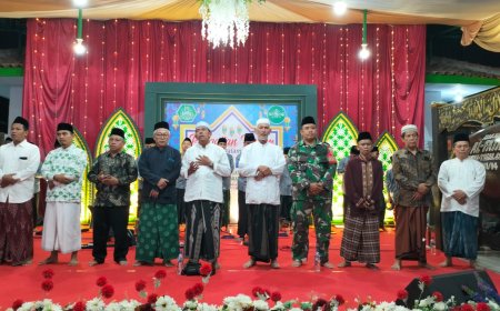 Babinsa Tegal Selatan Menghadiri Pengajian Umum di Masjid Al Fatah