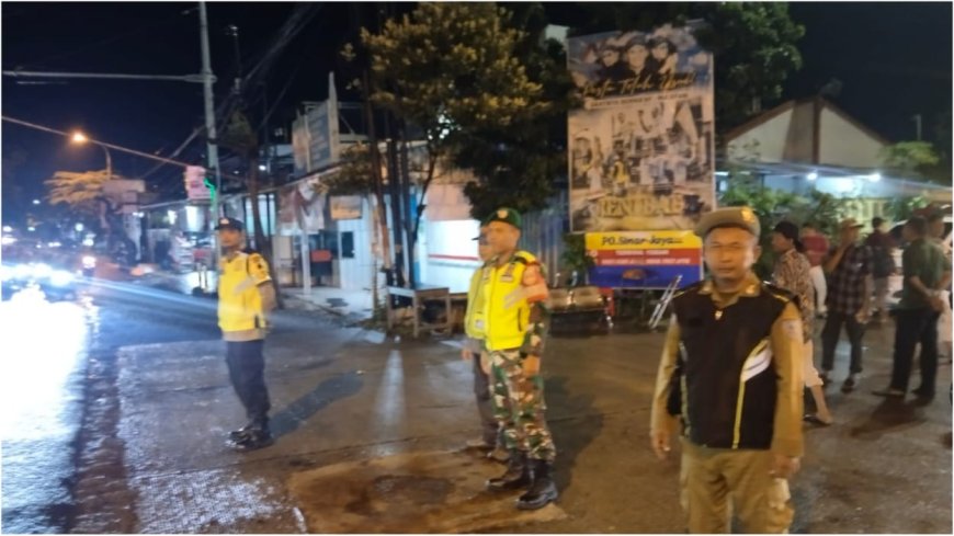 Babinsa Koramil Lebaksiu Bersama Personil Gabungan Laksanakan Kegiatan Operasi Ketupat Candi