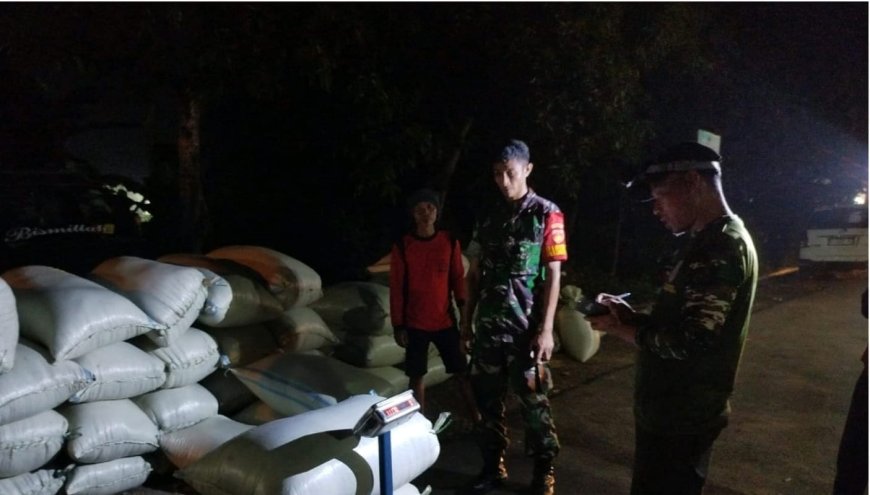 Babinsa Koramil Lebaksiu Dampingi Bulog Serap Gabah Petani Di Wilayah Binaan