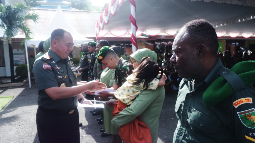 Pangdam XVII/Cenderawasih Berikan Motivasi dan Arahan Kepada Prajurit, PNS Serta Persit Kodim Jayapura