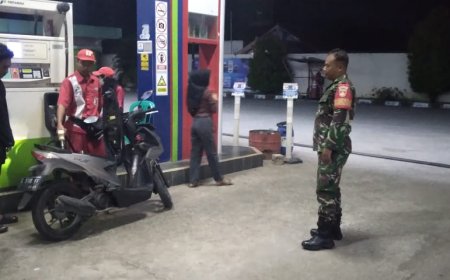 Babinsa Koramil 16 Margasari Laksanakan Patroli dan Komsos di SPBU Margasari Guna Jaga Kamtibmas