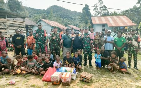 Teguhkan Persatuan di Papua, Korem 172/PWY Bagikan Sembako untuk Kepala Suku dan Tokoh Adat