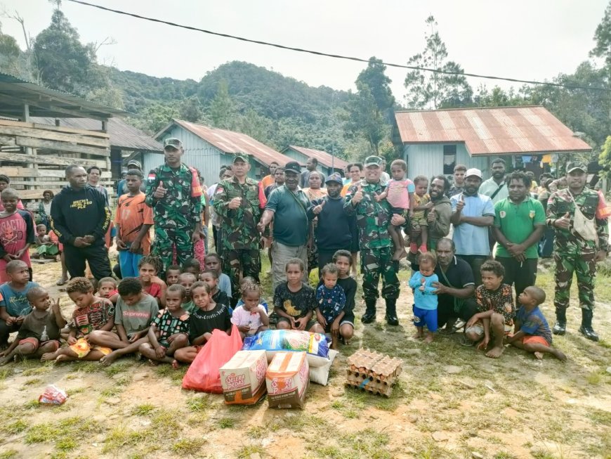 Teguhkan Persatuan di Papua, Korem 172/PWY Bagikan Sembako untuk Kepala Suku dan Tokoh Adat