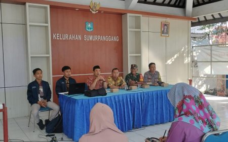 Babinsa Kelurahan Sumurpanggang Hadiri Pembagian Bantuan Operasional Penyelenggara (BOP) RT/RW dan LPMK Triwulan II Tahun 2025