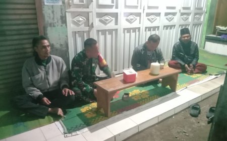 Babinsa Koramil 19/Bumijawa Laksanakan Pembinaan Teritorial Malam Hari untuk Jaga Kamtibmas