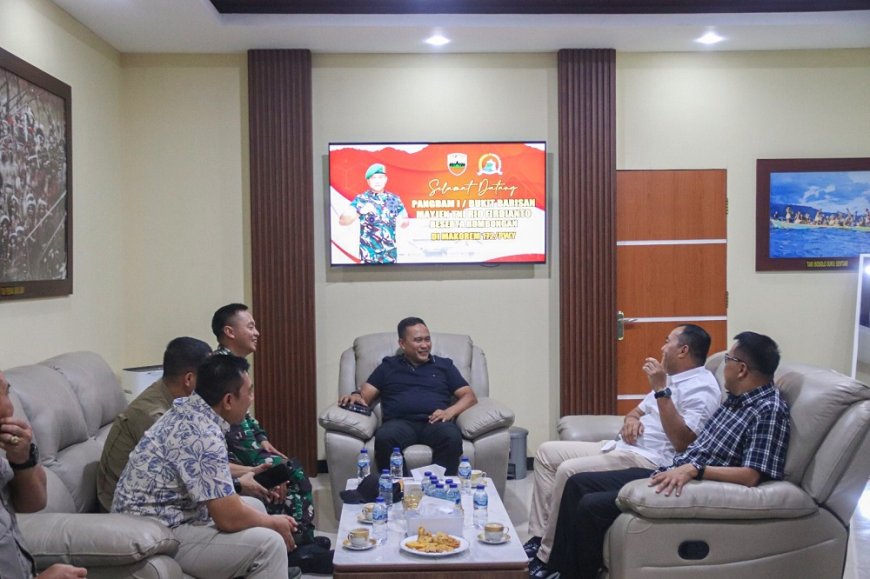Danrem 172/PWY Sambut Kunjungan Silaturahmi Pangdam I/Bukit Barisan