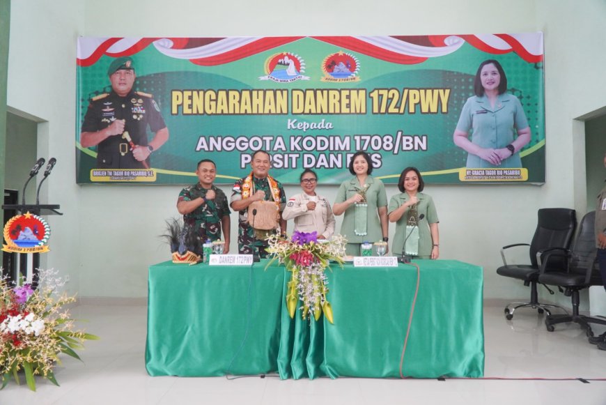 Danrem 172/PWY Brigjen TNI Tagor Rio Pasaribu Ingatkan Prajurit Kodim 1708/Biak Numfor untuk Jauhi Judi dan Miras