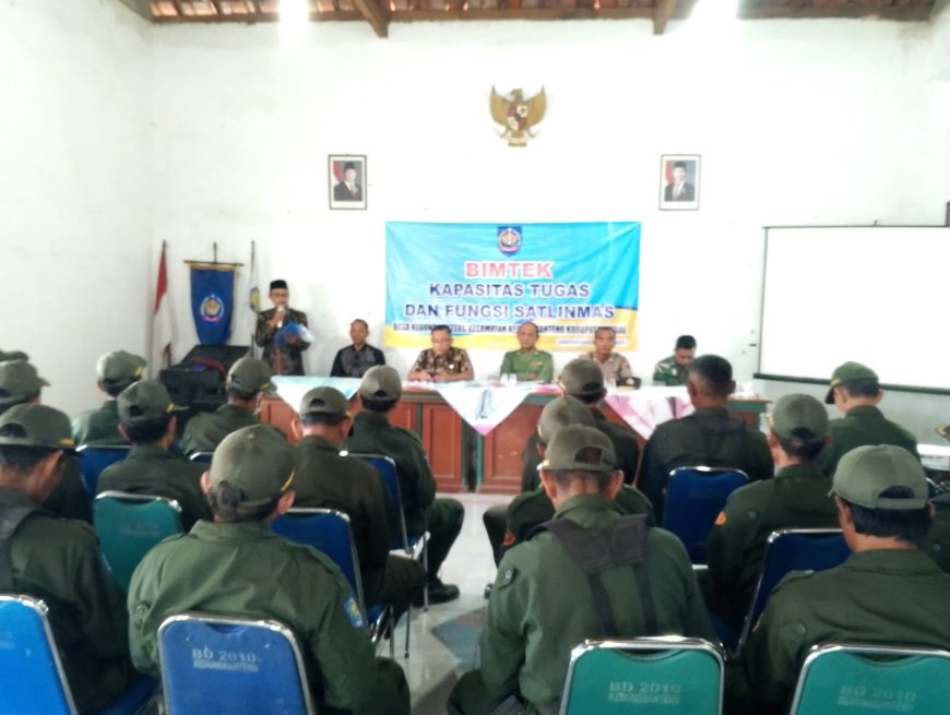 Babinsa Koramil 13 Kedungbanteng Berikan Materi pada Bimtek Kapasitas Tugas dan Fungsi Satlinmas di Desa Kedungbanteng
