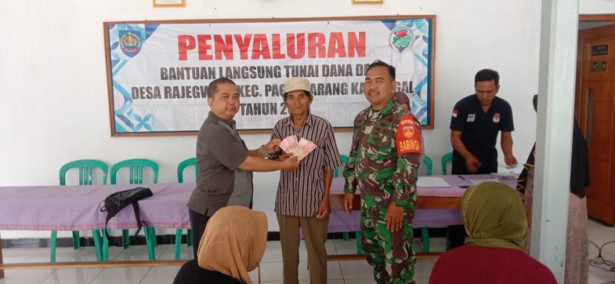 Danramil 18 Pagerbarang Hadiri Penyaluran BLT Dana Desa Untuk Warga Desa Rajegwesi