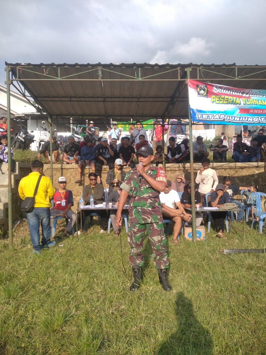 Babinsa Koramil 19 Bumijawa Laksanakan Pengamanan Turnamen Sepakbola Di Lapangan Dukuh Aren