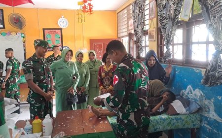 Yonif TP 815/WGT Gelar Bakti Sosial Sunatan Massal Sambut HUT ke-62 Korem 172/PWY