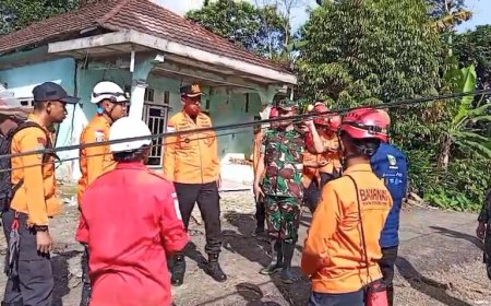 Dandim Banjarnegara Tinjau Pergerakan Tanah di Situkung