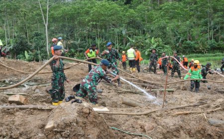 Operasi Pencarian Longsor Situkung Diperkuat 19 Warga Masih Hilang