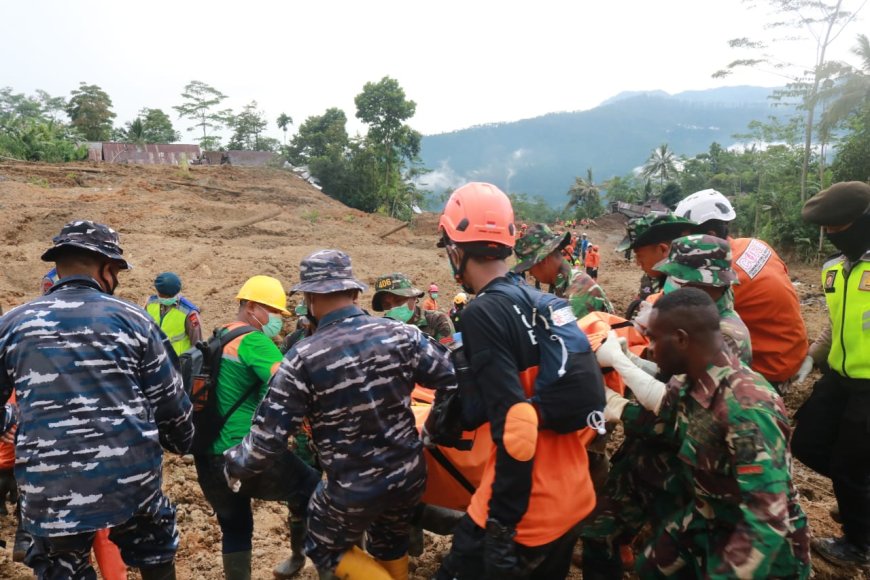 Update Longsor Situkung Korban Meninggal 3 Orang 25 Hilang