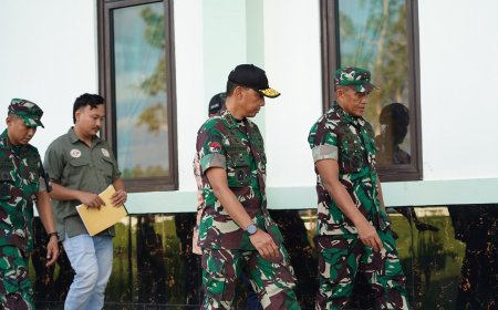 Perkuat Postur Pertahanan Papua Selatan, Pangdam XXIV/MT Dampingi Kunjungan Kerja Sekjen Kemhan RI di Yonif TP 802 dan Yonif TP 818