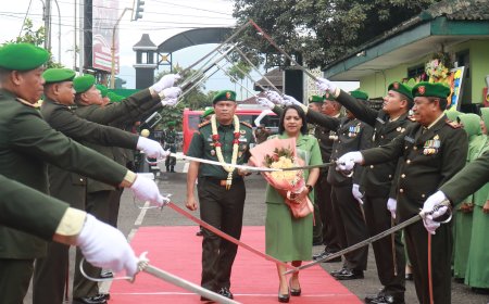 Suasana Haru Iringi Lepas Sambut Dandim 0704 Banjarnegara