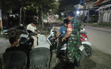 Babinsa Koramil 11 Pangkah Laksanakan Patroli dan Pembinaan Remaja di Desa Bedug